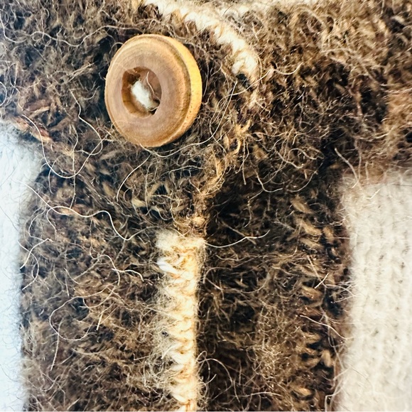 Vtg Women's‎ Button Up Sweater Handmade from Peru Alpaca Wool Llama.C58 - Picture 6 of 12